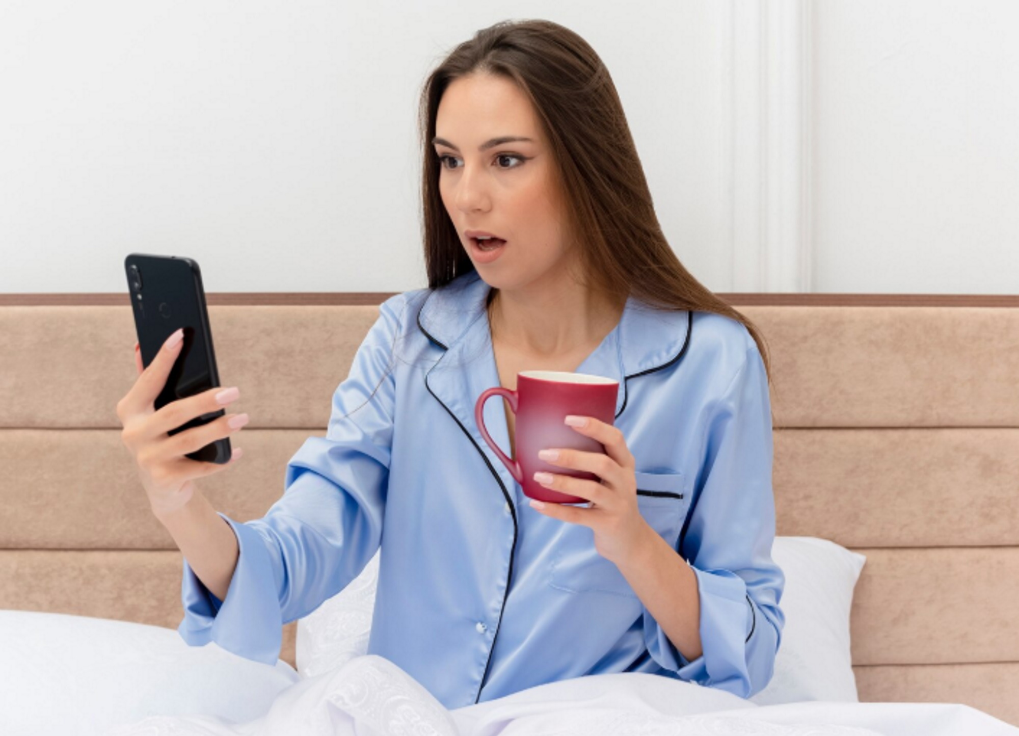 Ύπνος: Η Νο1 πρωινή συνήθεια που βλάπτει τον εγκέφαλο και την ψυχική σας υγεία, σύμφωνα με ειδικό