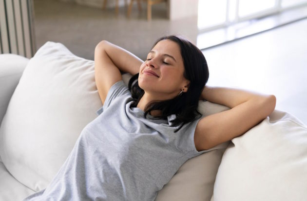 Ύπνος: Η απλή μέθοδος από φαρμακοποιό για να δροσιστείτε και να κοιμηθείτε καλά εν μέσω καύσωνα