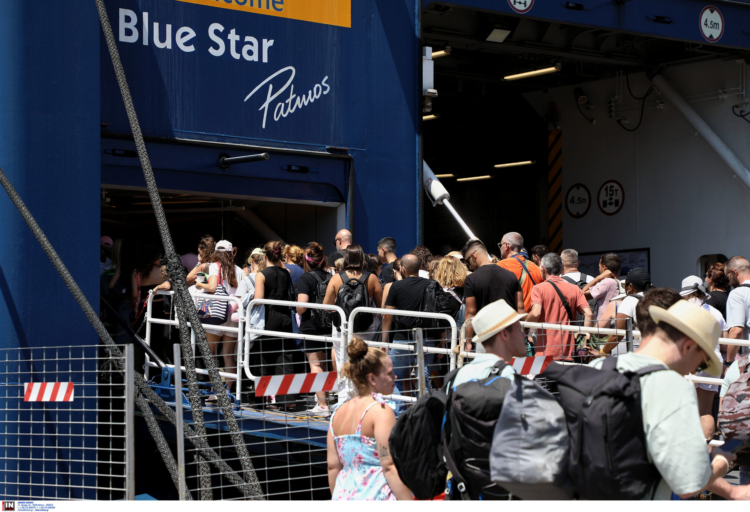 Πειραιάς, κίνηση, λιμάνι, έξοδος, Δεκαπενταύγουστος