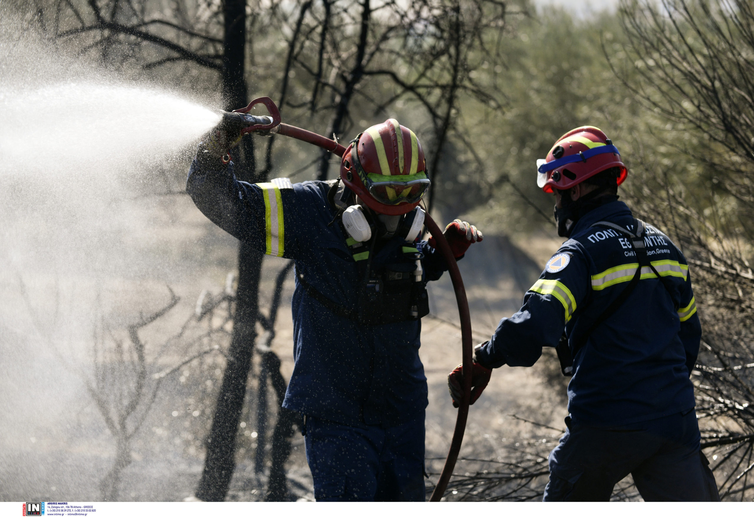 Φωτιές: Τραυματίστηκαν πυροσβέστες σε Αχαΐα, Φιλιππιάδα, Χίο και Αιτωλοακαρνανία