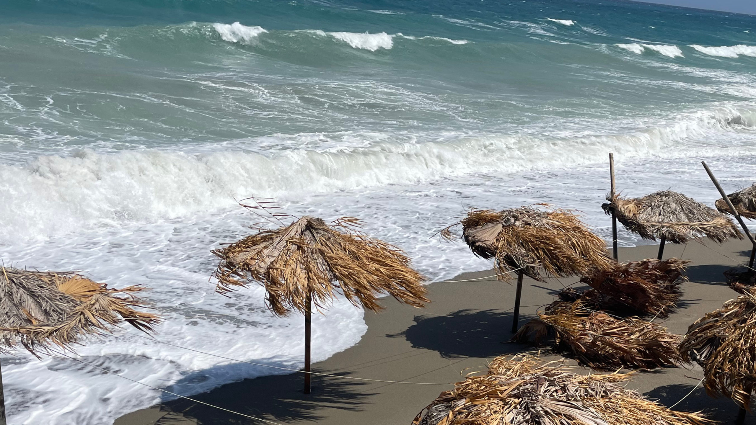 Meteo: Ενισχυμένοι οι άνεμοι στο Αιγαίο – Ριπή 95 χιλιομέτρων στην Πεντέλη, ανεβαίνει η θερμοκρασία