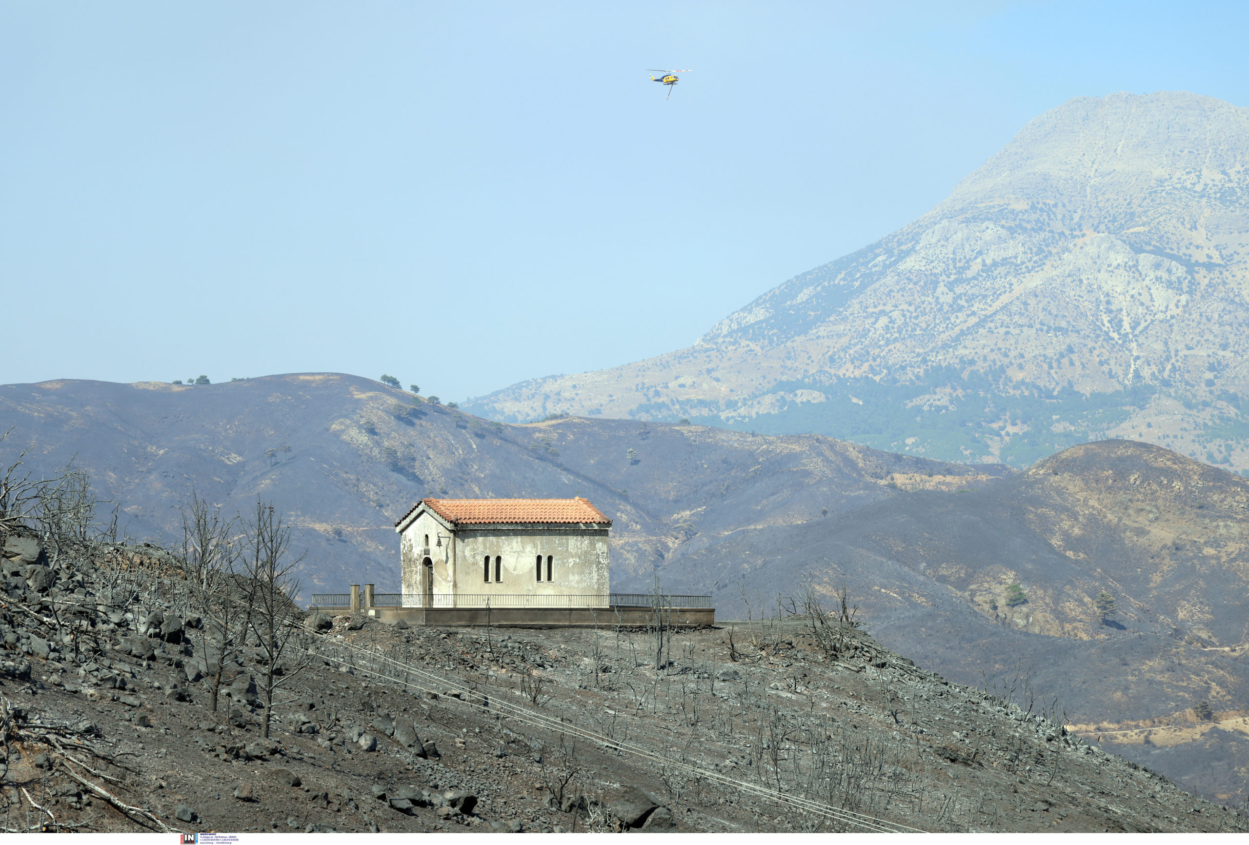 Φωτιές: Βελτιωμένη η εικόνα στα πύρινα μέτωπα σε Αχαΐα και Στρατώνι – Συνεχίζεται η μάχη με τις φλόγες στη Χίο