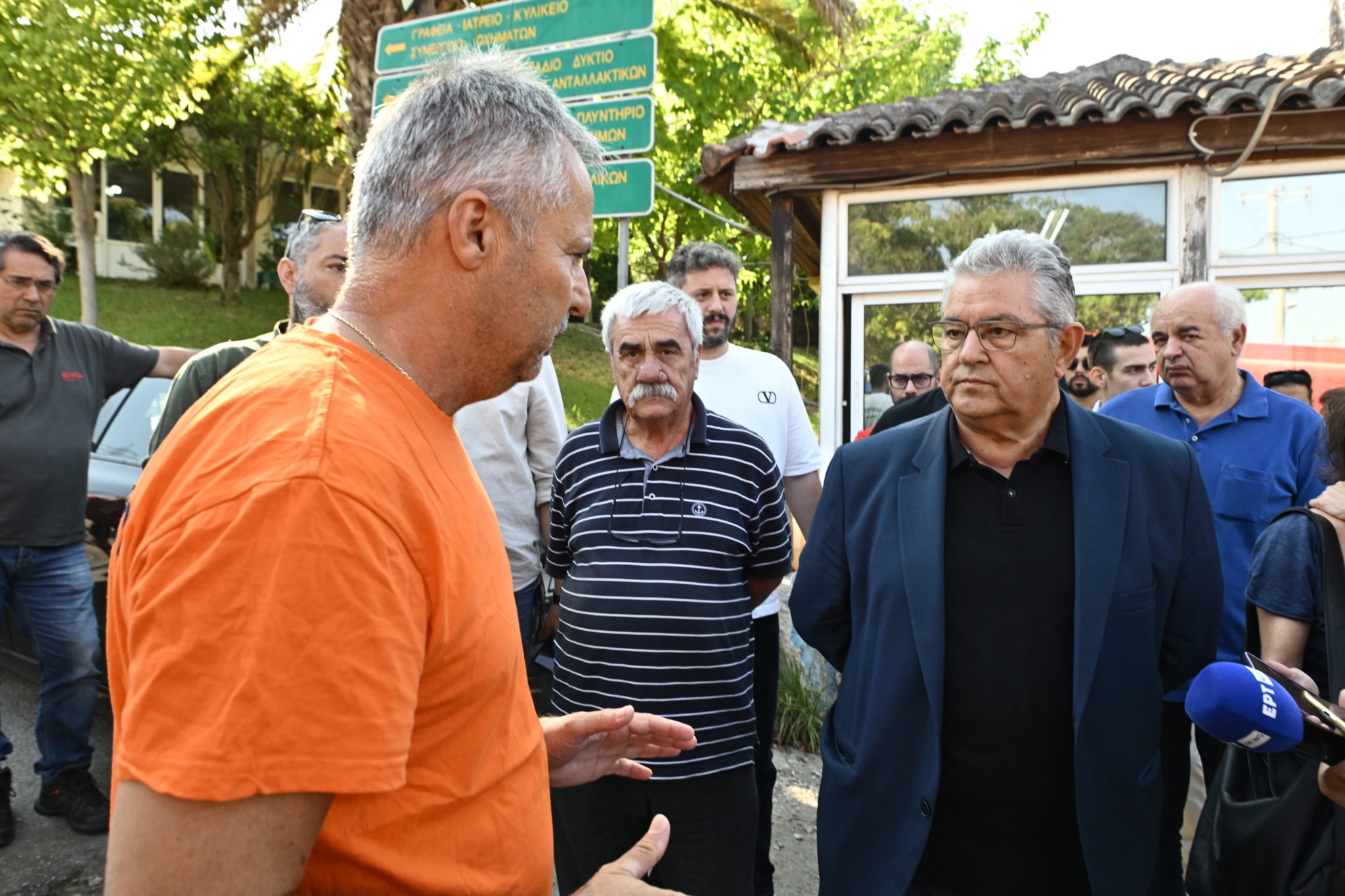 Κουτσούμπας: Επίσκεψη σε πυρόπληκτες περιοχές της Πάτρας