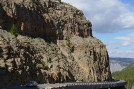 Η κολοσσιαία υπερ-έκρηξη του Yellowstone, ηλικίας 2,1 εκατομμυρίων ετών, διαμόρφωσε το τοπίο που γνωρίζουμε σήμερα ως Huckleberry Ridge. Φωτογραφία: Wikicommons/Daniel Mayer