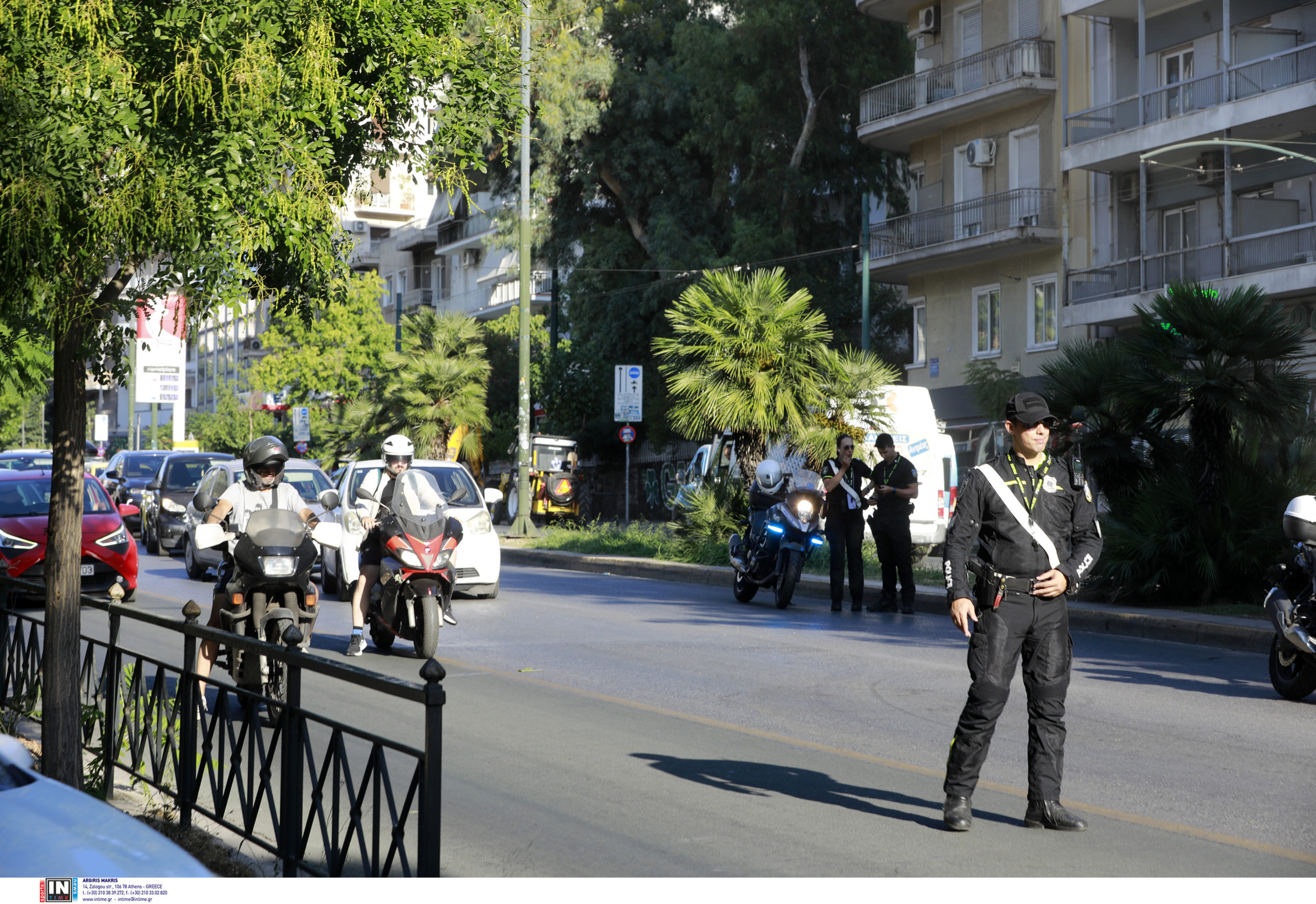 Κλειστή λωρίδα κυκλοφορίας στη Λεωφόρο Αλεξάνδρας – Κίνδυνος πτώσης φαναριού