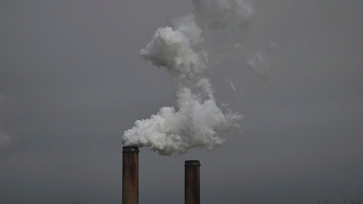 Κίνα: Μεγάλη αύξηση της παραγωγής ενέργειας με καύση άνθρακα, ταυτόχρονα νέο ρεκόρ της παραγωγής από ανανεώσιμες πηγές