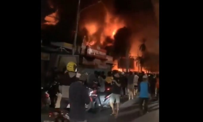 ΦΩΤΙΑ ΙΝΔΟΝΗΣΙΑ