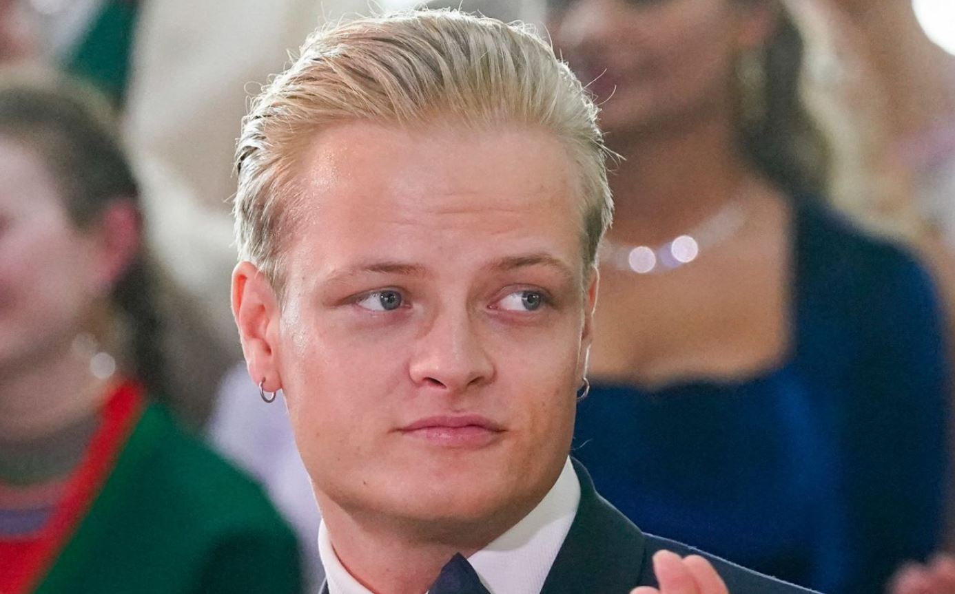 ΜΑΡΙΟΣ ΜΠΟΡΓΚ ΧΟΙΜΠΙ