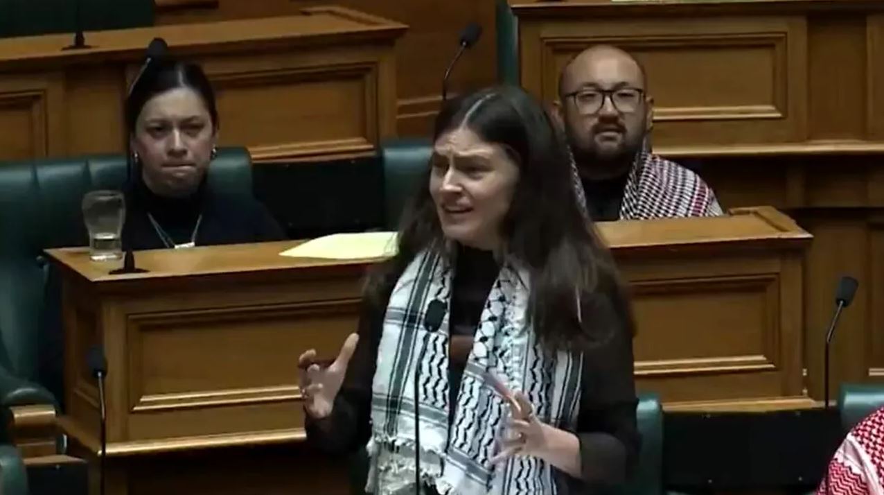 Νέα Ζηλανδία: Βουλευτής αποβλήθηκε από το Κοινοβούλιο έπειτα από «πύρινη» ομιλία υπέρ της Παλαιστίνης – ΒΙΝΤΕΟ