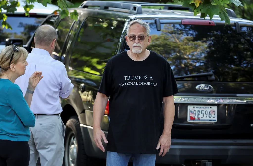 Τζον Μπόλτον: Έρευνα του FBI στην κατοικία του πρώην συμβούλου του Ντόναλντ Τραμπ