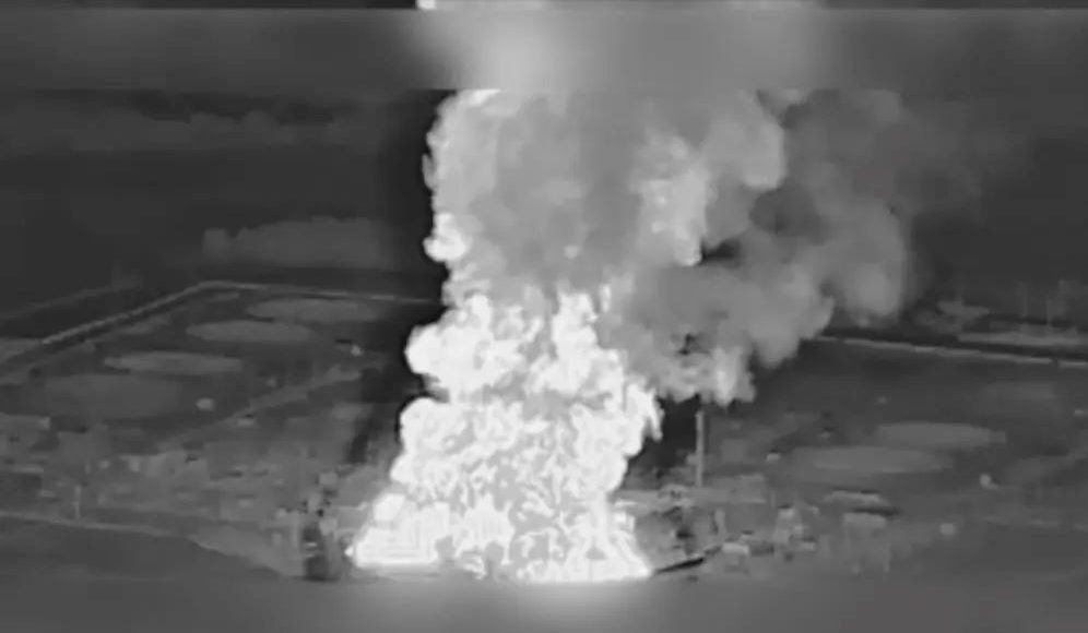 Ρωσία: Ουκρανικά drones έπληξαν κρίσιμες ενεργειακές υποδομές – Στόχος ο σταθμός πετρελαίου Unecha, αντιδράσεις από την Ουγγαρία