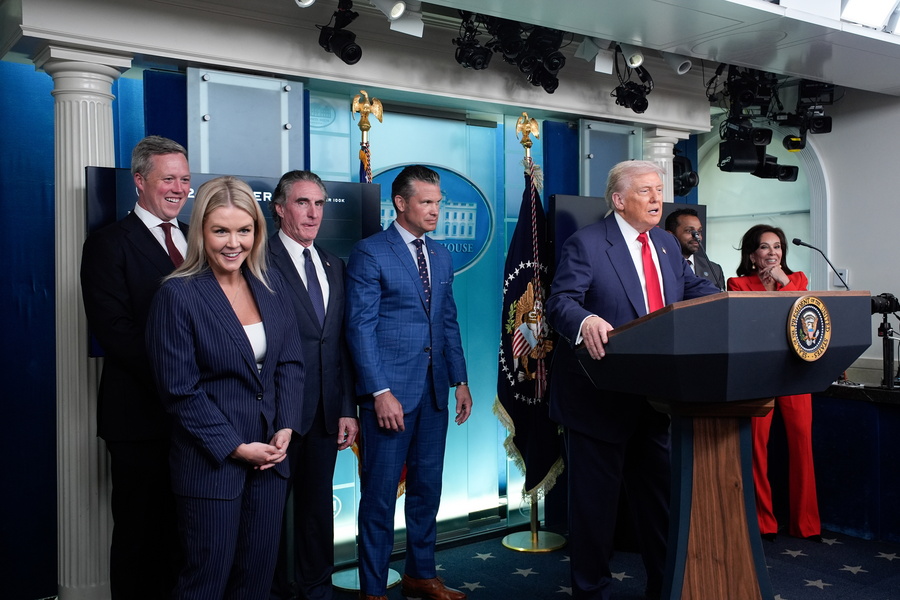 Τραμπ: Ανακοίνωσε ότι πάει στην Ρωσία – Η γκάφα του προέδρου των ΗΠΑ για την συνάντησή του με τον Πούτιν