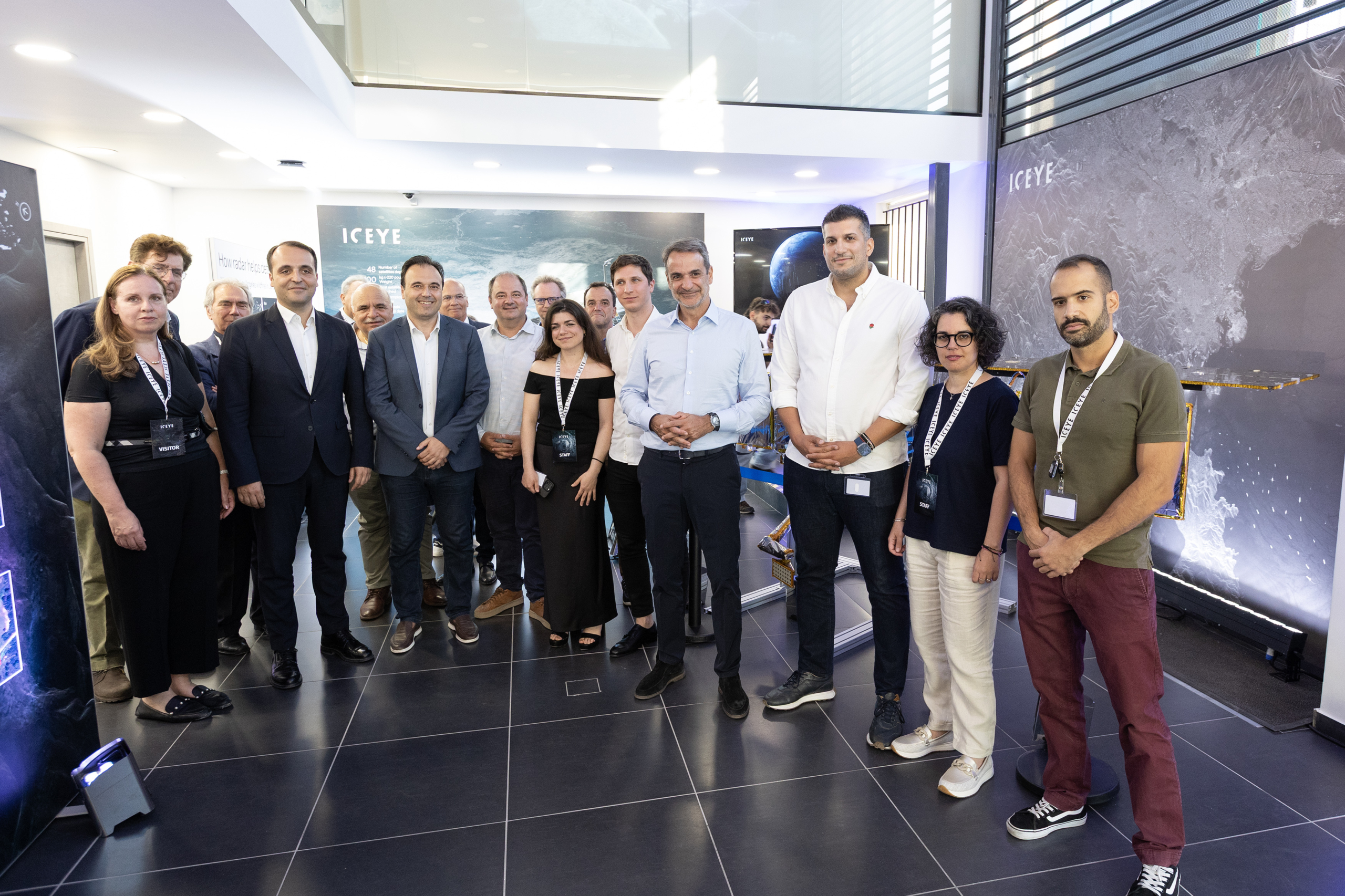 Μητσοτάκης: Επισκέφθηκε τις εγκαταστάσεις της εταιρείας ICEYE