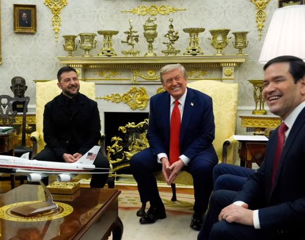 NBC News: Ο Ζελένσκι θα παραμείνει στην Ουάσινγκτον για περαιτέρω συνομιλίες μετά το τέλος της συνάντησης