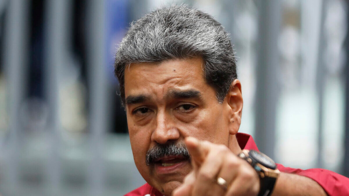 Ανάπτυξη στρατευμάτων των ΗΠΑ: Ο Νικολάς Μαδούρο καταγγέλλει το «ανήθικο, εγκληματικό και παράνομο» σχέδιο εναντίον της Βενεζουέλας