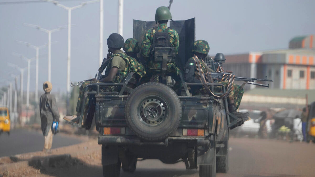 Νιγηρία: 76 όμηροι απελευθερώθηκαν έπειτα από επιχείρηση της αεροπορίας – Νεκρό ένα παιδί κατά την επιχείρηση