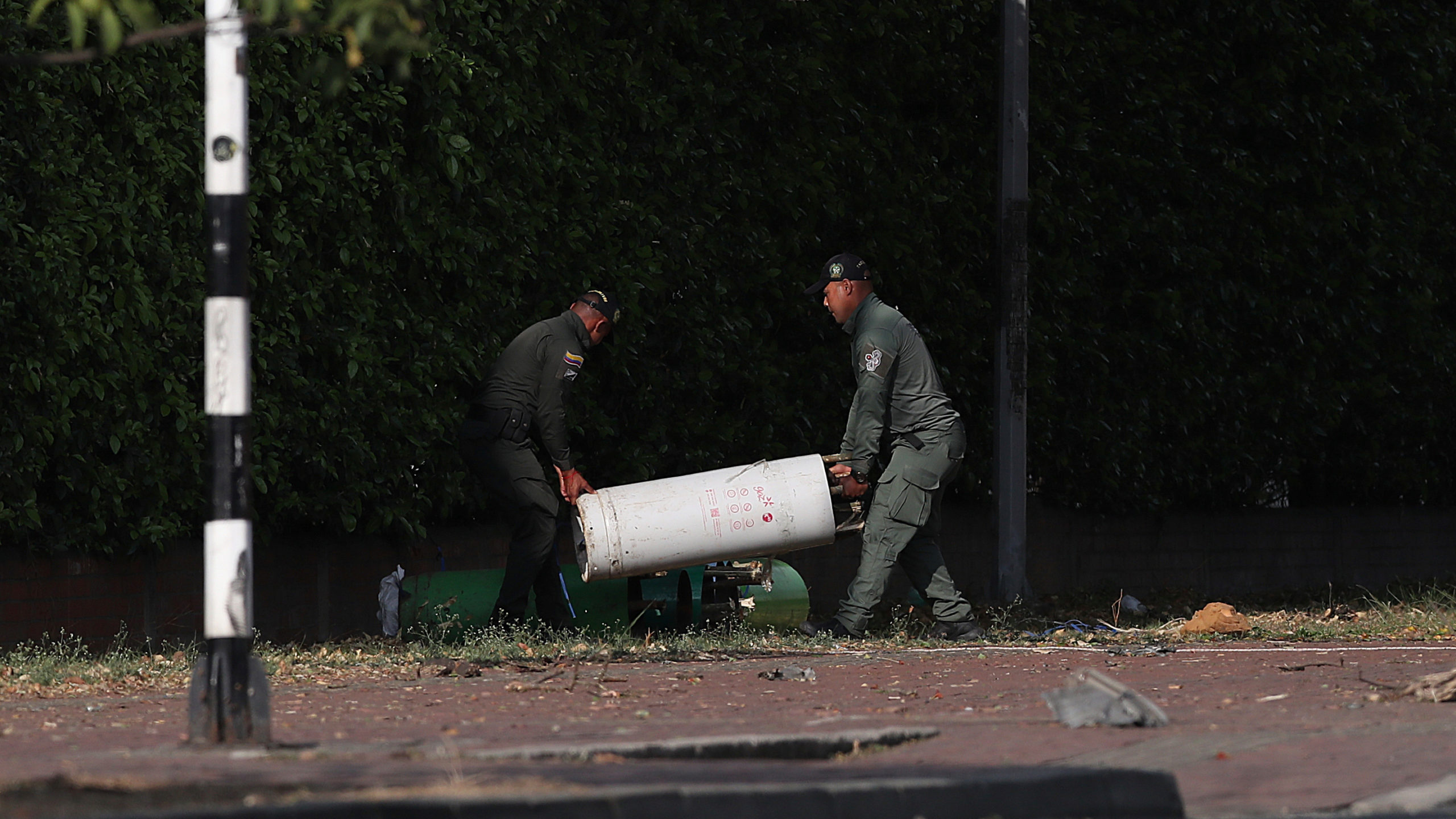 Κολομβία: Έκρηξη παγιδευμένου οχήματος κοντά σε αεροπορική βάση – Tουλάχιστον 5 νεκροί και 36 τραυματίες