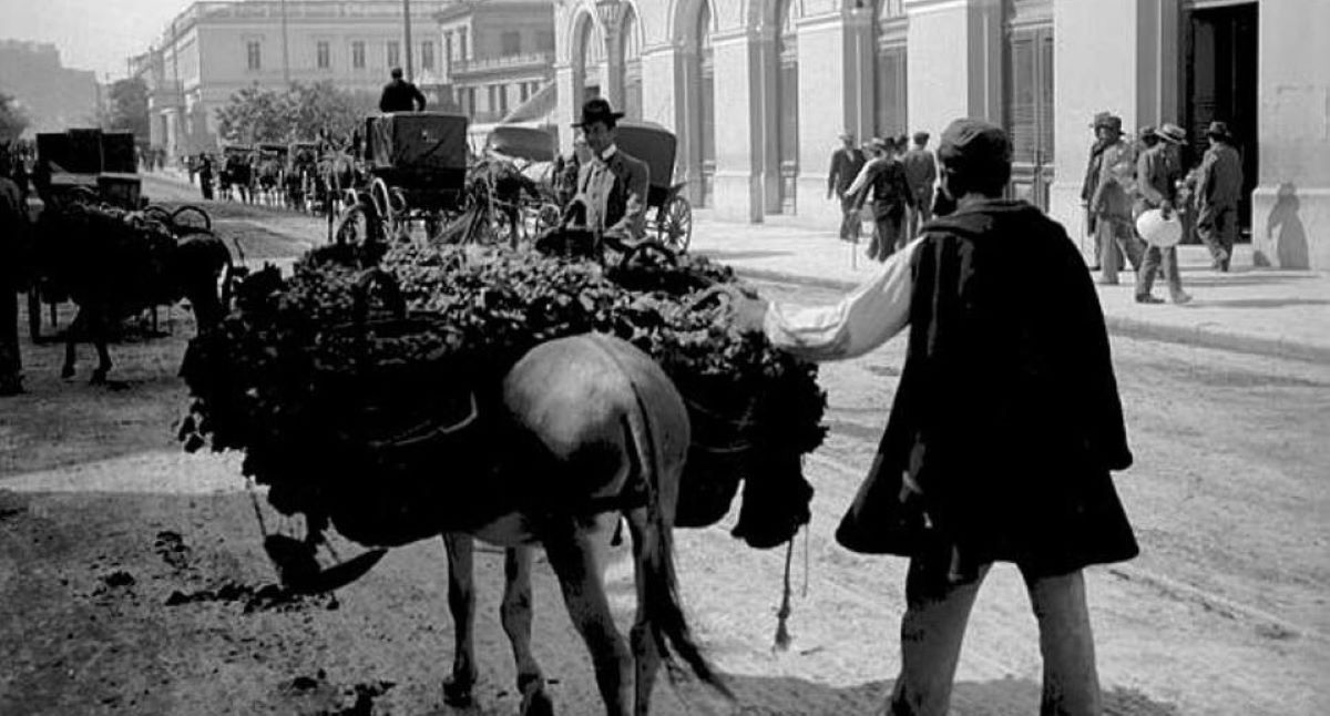Κουίζ για την παλιά Αθήνα: Αναγνωρίζετε την οδό; Είναι από τις πιο γνωστές