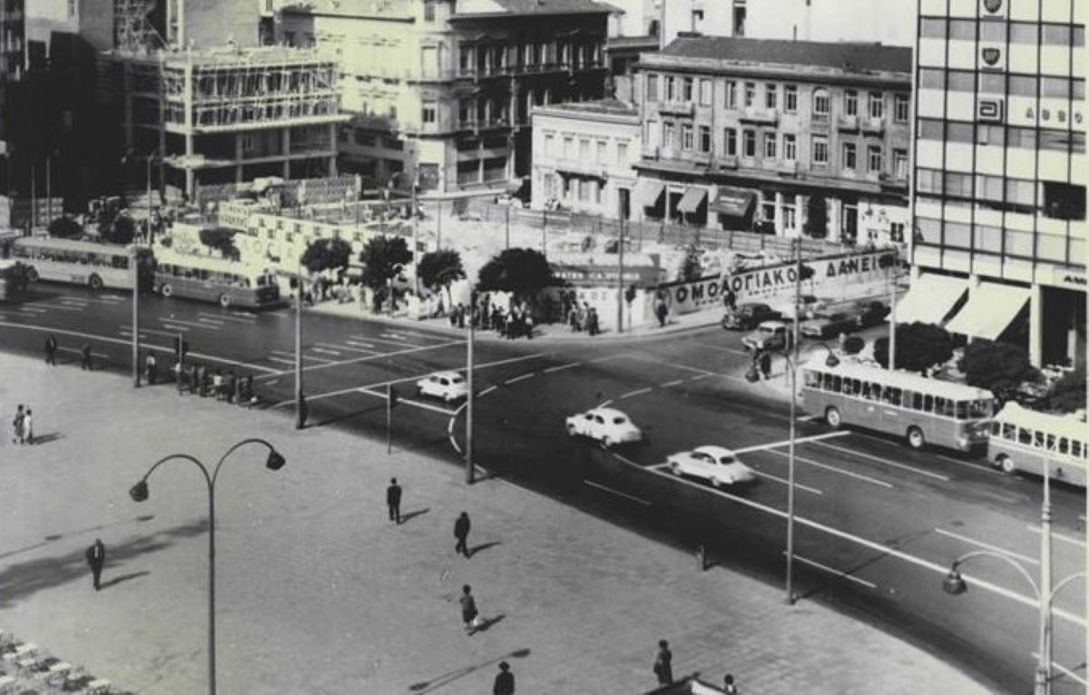 Κουίζ για την παλιά Αθήνα: Αναγνωρίζεις την πλατεία; Έχεις περάσει σίγουρα από εκεί