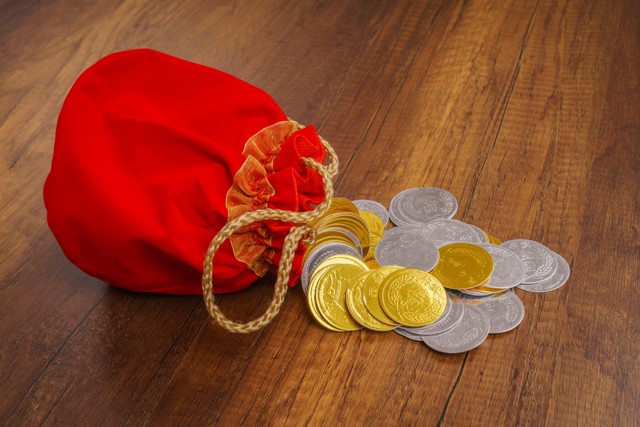 Φενγκ Σούι: Τα 4 αντικείμενα που πρέπει να έχετε στην τσέπη σας για να προσελκύσετε πλούτο