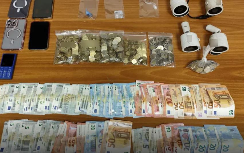 Δυτική Αττική: 4 συλλήψεις σε επιχείρηση της Δ.Α.Ο.Ε. για διακίνηση ναρκωτικών ουσιών 