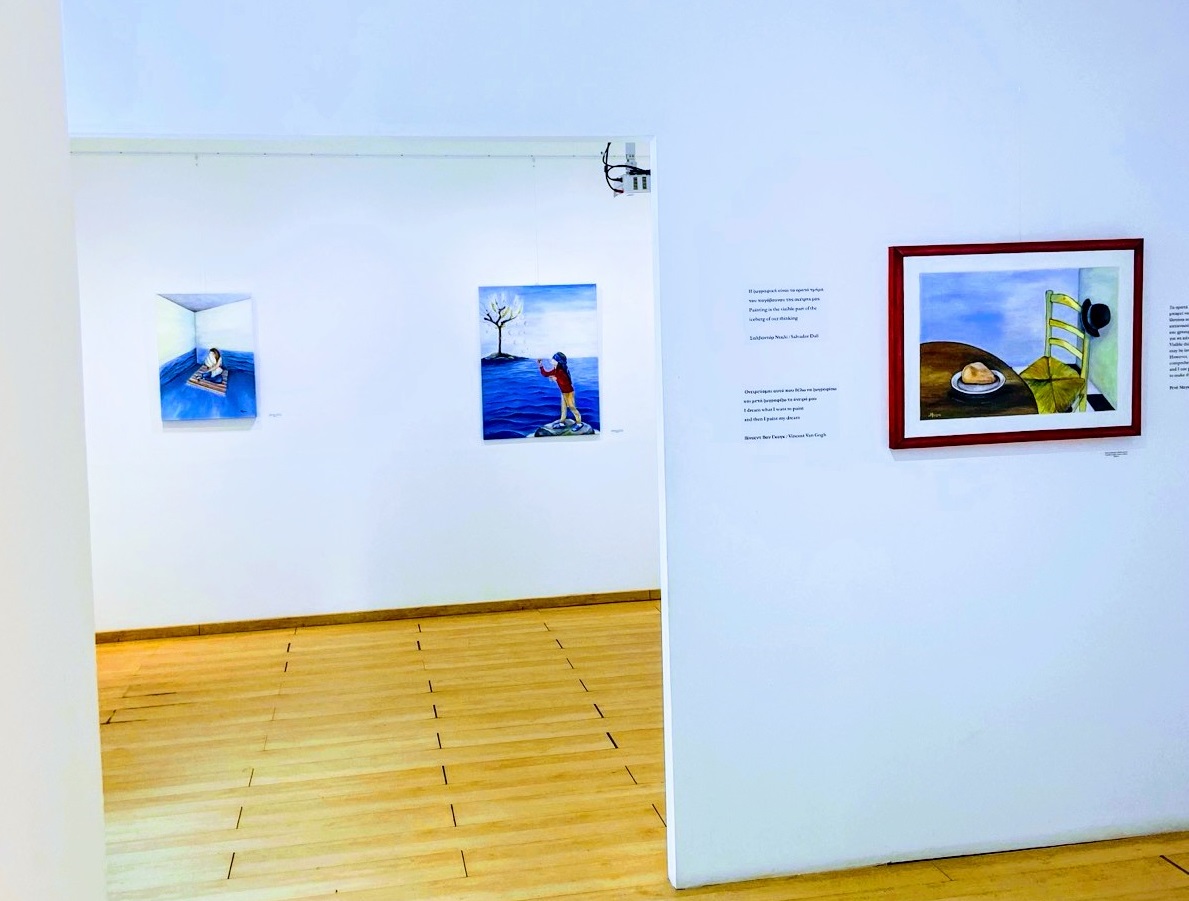 Άνδρος: Εγκαινιάστηκε με μεγάλη επιτυχία το Σάββατο 16 Αυγούστου η ατομική έκθεση της Μαρίας Βόλτη SeaMBOLS στον χώρο τέχνης και μάθησης «ΑΔΑΜΑΝΤΙΑ» στην Χώρα