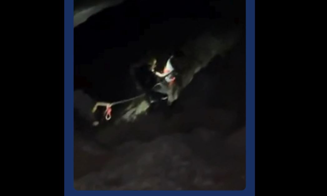 Φαράγγι της Σαμαριάς: Βίντεο από τη διάσωση του 22χρόνου τουρίστα που εγκλωβίστηκε σε γκρεμό ύψους 200 μέτρων