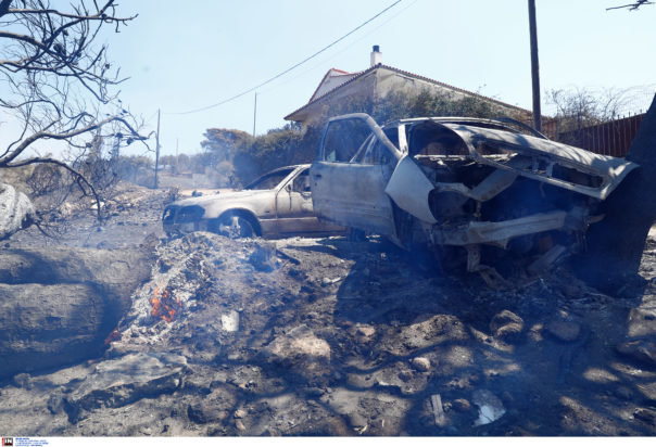 Φωτιά στην Κερατέα