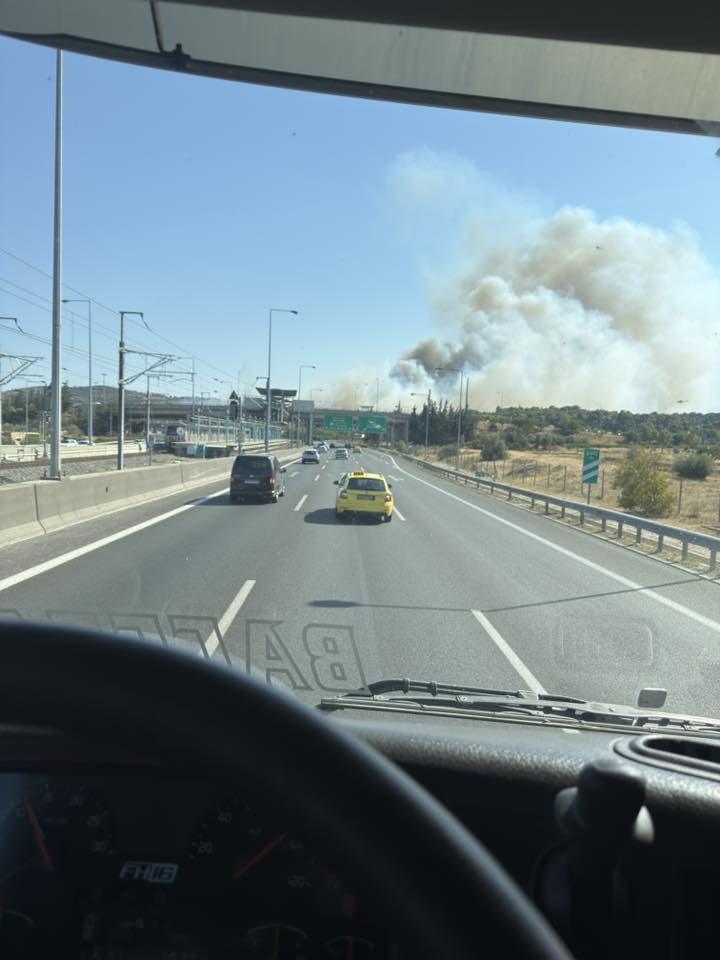 Φωτιά στην Παιανία