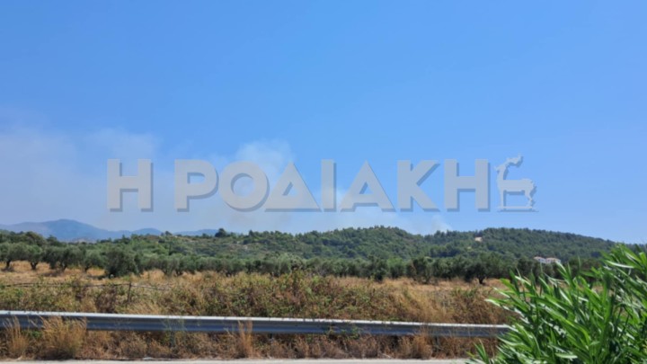 Μεγάλη φωτιά στην Ρόδο