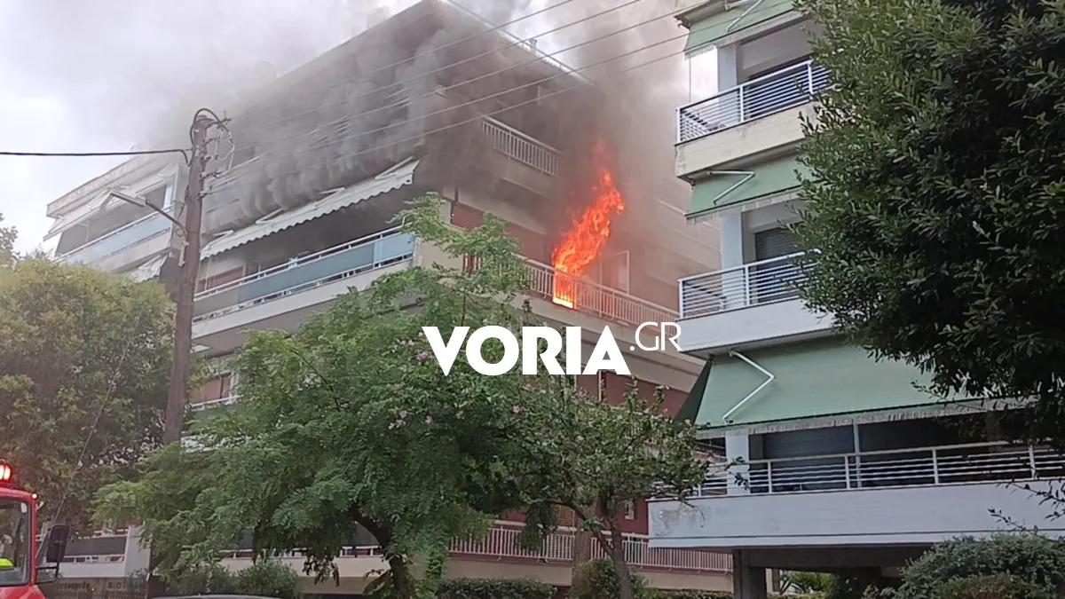 Θεσσαλονίκη: Φωτιά σε διαμέρισμα στην Καλαμαριά – Απομακρύνθηκε άνδρας απο το κτίριο – ΦΩΤΟ και ΒΙΝΤΕΟ