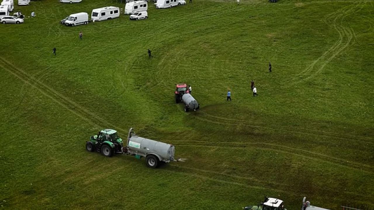 Γαλλία: Αγρότες ψέκασαν… υγρή κοπριά στα χωράφια τους για να διώξουν καταληψίες με τροχόσπιτα – Βίντεο από τη δύσοσμη επιχείρηση
