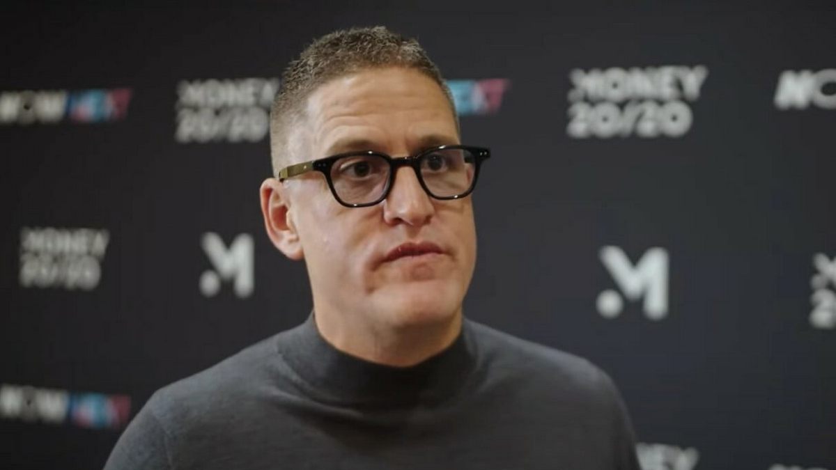 Τομ Γκρινγουντ: Σε κρίσιμη κατάσταση ο δισεκατομμυριούχος που τραυματίστηκε σε τροχαίο με γουρούνα στην Μύκονο