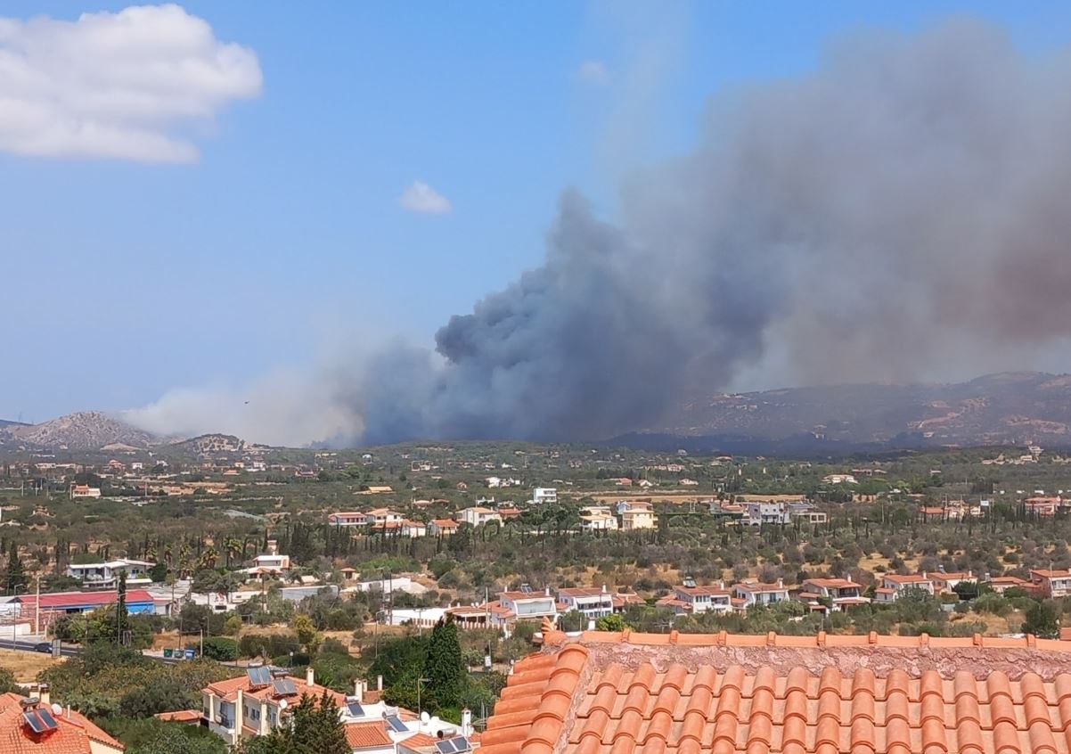 Μηνύματα από το 112 για την φωτιά στην Κερατέα – Εκκενώνονται 2 οικισμοί – ΦΩΤΟ και ΒΙΝΤΕΟ