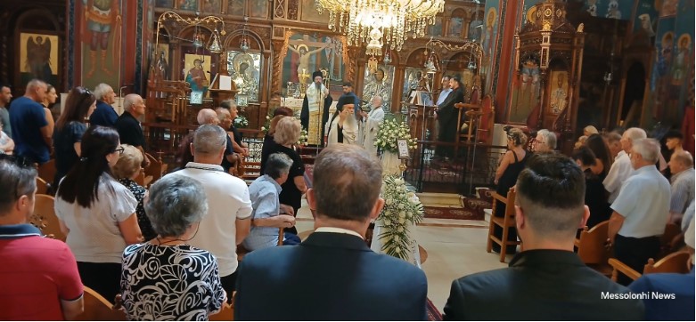 Μεσολόγγι: Σε κλίμα συγκίνησης τελέστηκε η κηδεία της Αθηνάς Παπαχρήστου