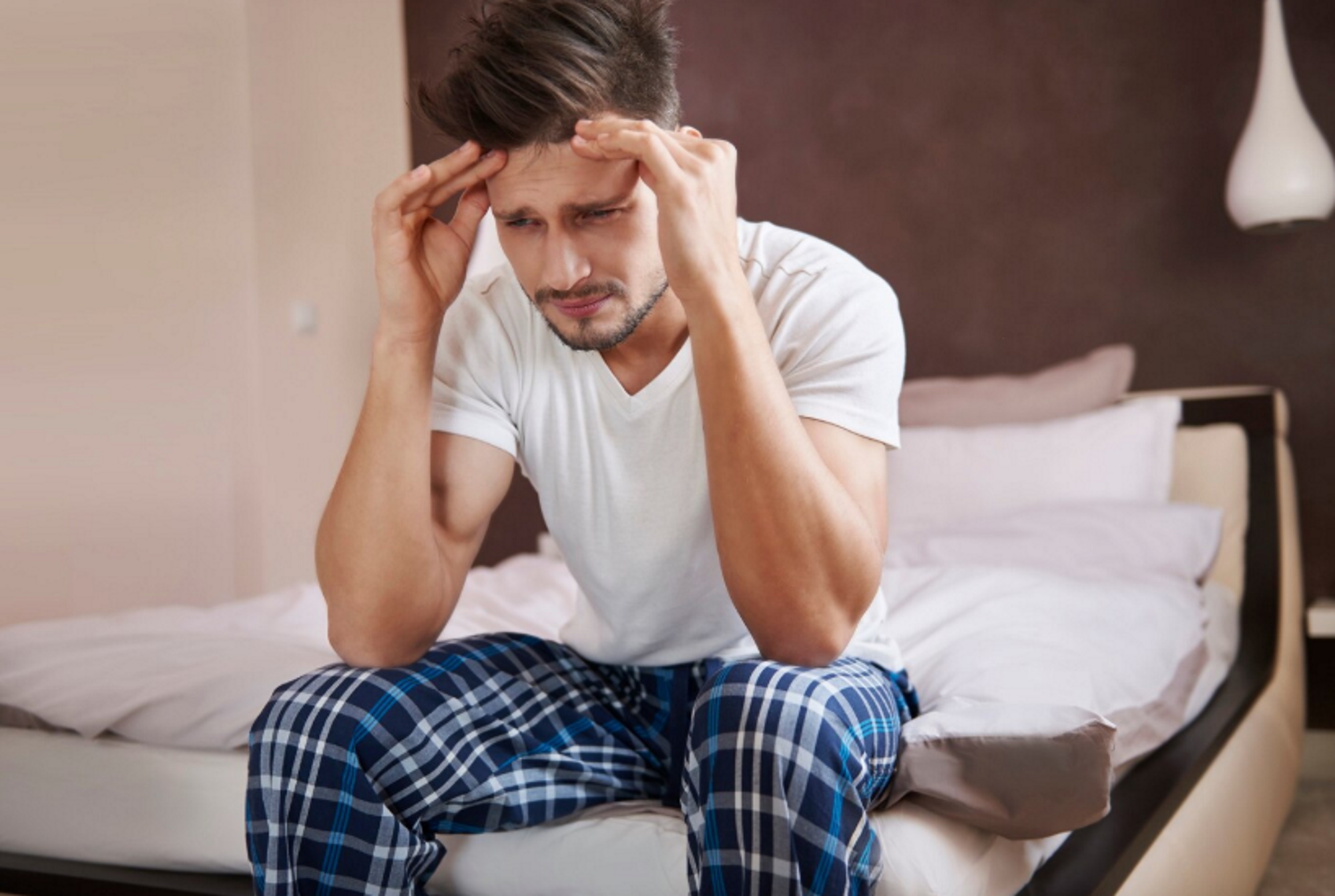 Ύπνος: Ειδικός αποκαλύπτει πώς μπορείτε να σταματήσετε τις νυχτερινές εφιδρώσεις - Οι αιτίες και οι τρόποι αντιμετώπισης