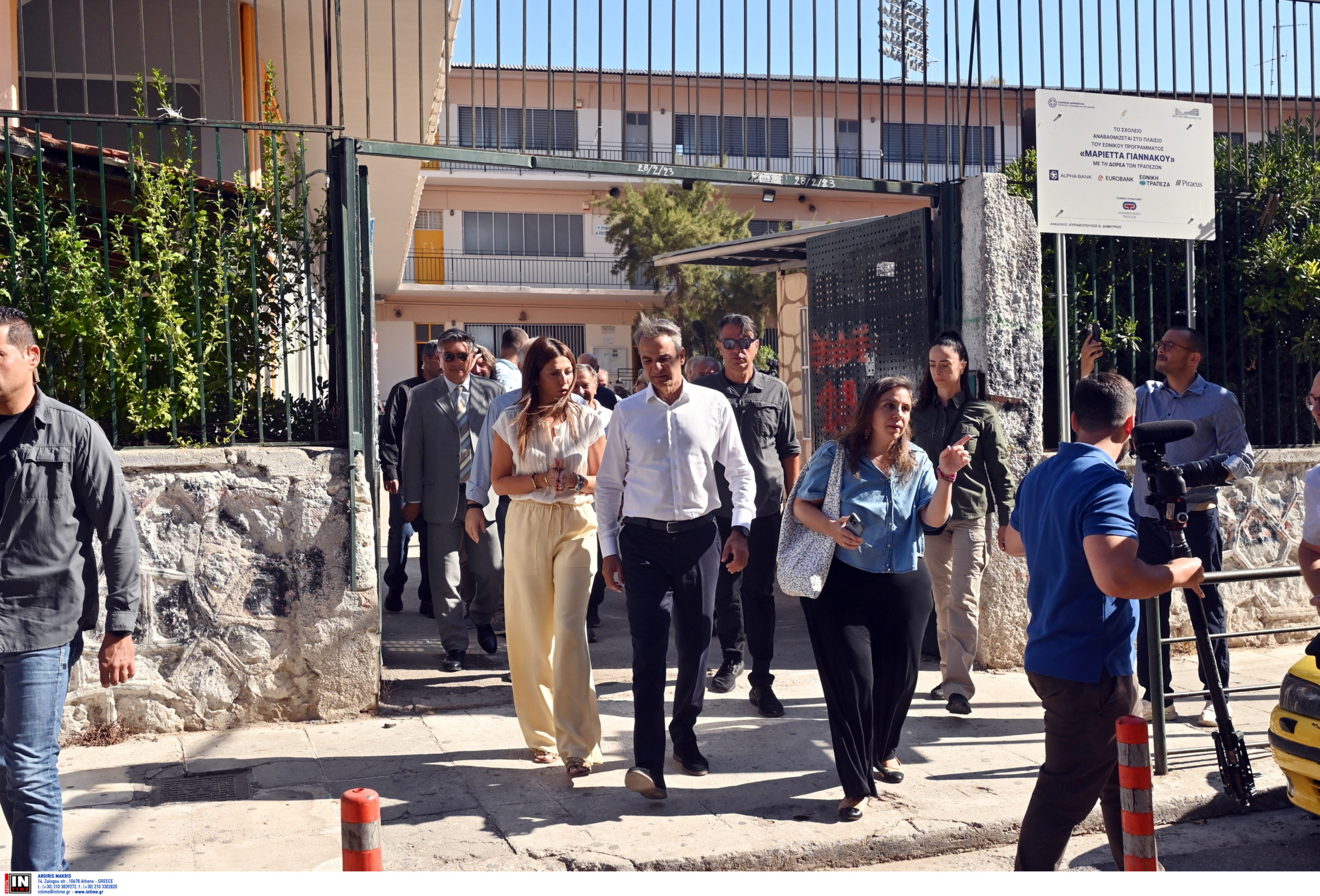 ΕΠΙΣΚΕΨΗ ΤΟΥ ΠΡΩΘΥΠΟΥΡΓΟΥ ΚΥΡΙΑΚΟΥ ΜΗΤΣΟΤΑΚΗ ΣΤΟ 3ο ΓΥΜΝΑΣΙΟ ΖΩΓΡΑΦΟΥ