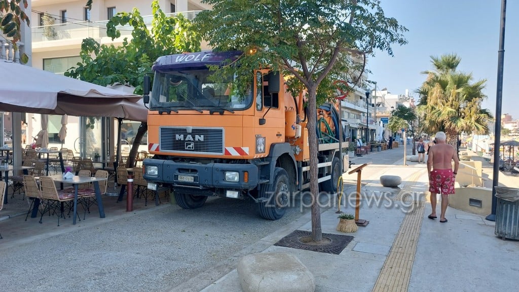 Χανιά: Γέμισε λύματα η παραλία της Νέας Χώρας – Έντονες αντιδράσεις για τη δυσοσμία – ΦΩΤΟ και ΒΙΝΤΕΟ