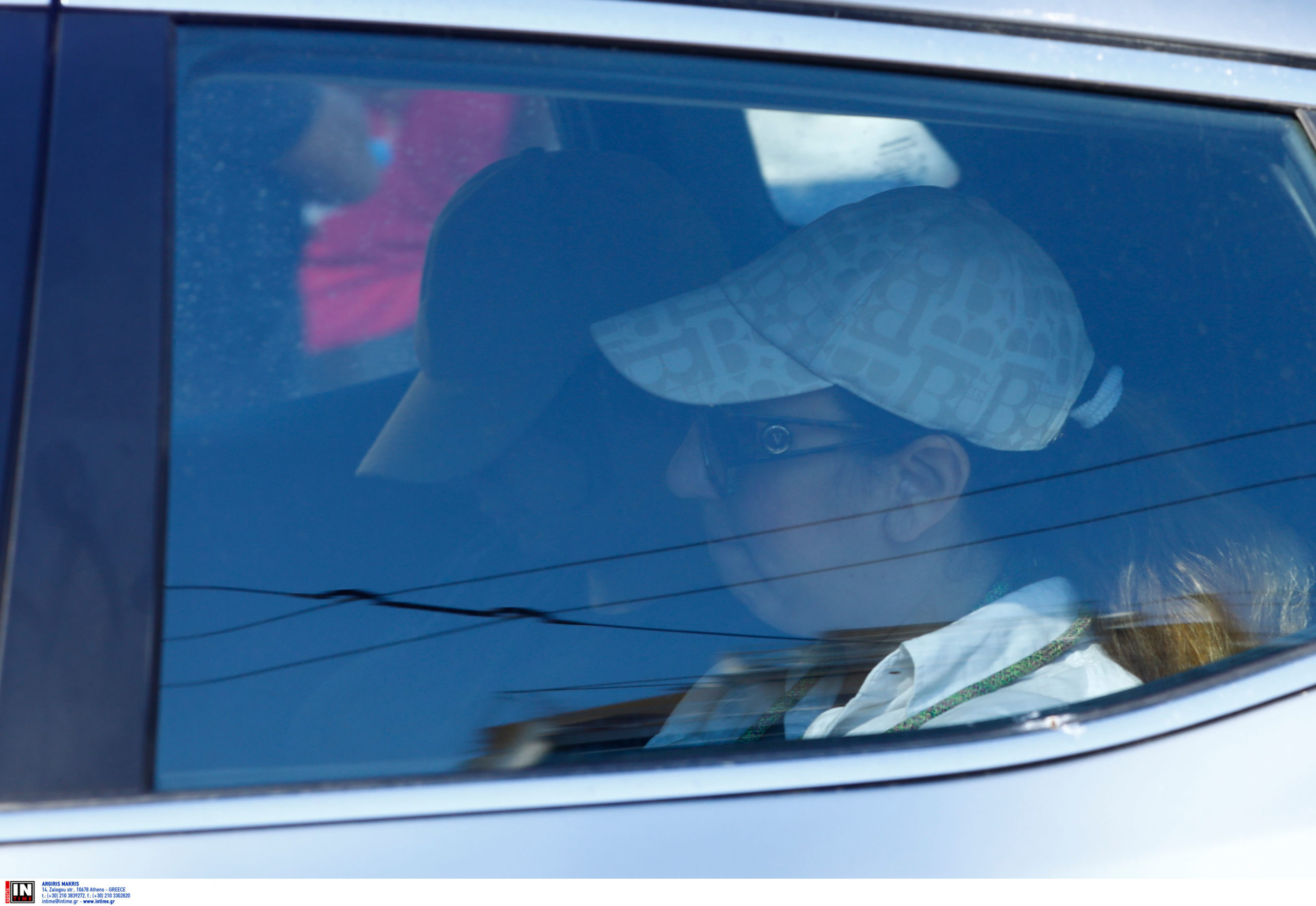 Παλαιό Φάληρο: Βρέθηκε το φόρεμα που φορούσε η μητέρα όταν άφησε την 4χρονη στη θάλασσα – Το πέταξε σε θάμνους