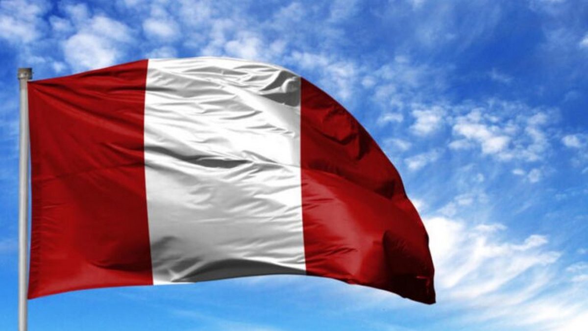 Περού: Οποιαδήποτε έρευνα σε βάρος εν ενεργεία προέδρου αναστέλλει το Συνταγματικό Συμβούλιο