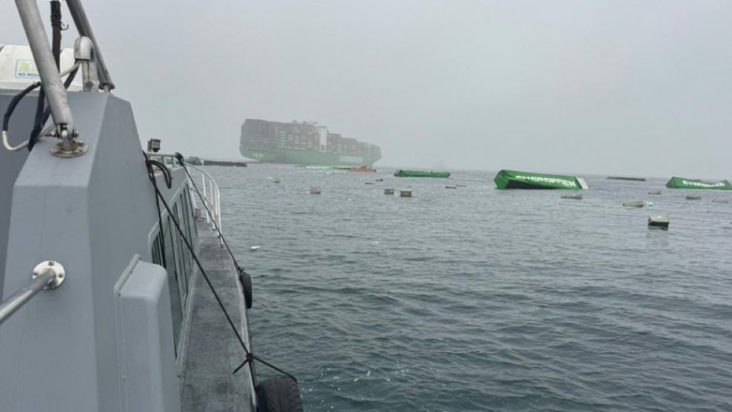 Περού: Το μεγαλύτερο λιμάνι της χώρας έκλεισε για έξι ώρες εξαιτίας πτώσης δεκάδων εμπορευματοκιβωτίων από πλοίο