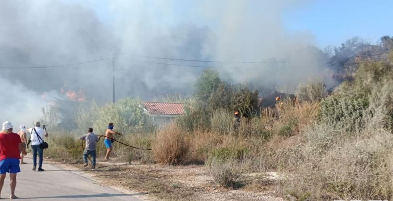 Κόλαση φωτιάς στην Πρέβεζα: Μάχη με τις φλόγες σε Βρυσούλα, Καστροσυκιά και Στεφάνη – Μηνύματα από το 112 για εκκενώσεις περιοχών – ΦΩΤΟ και ΒΙΝΤΕΟ 