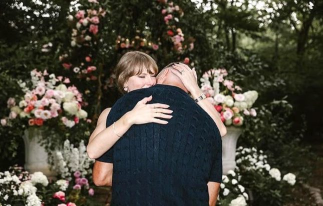 Τέιλορ Σουίφτ Τράβις Κέλσι