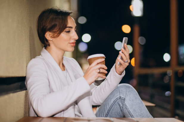 Ύπνος: Εάν παίρνετε παρορμητικές αποφάσεις η αιτία μπορεί να είναι η κατανάλωση 1 ροφήματος το βράδυ, σύμφωνα με μελέτη