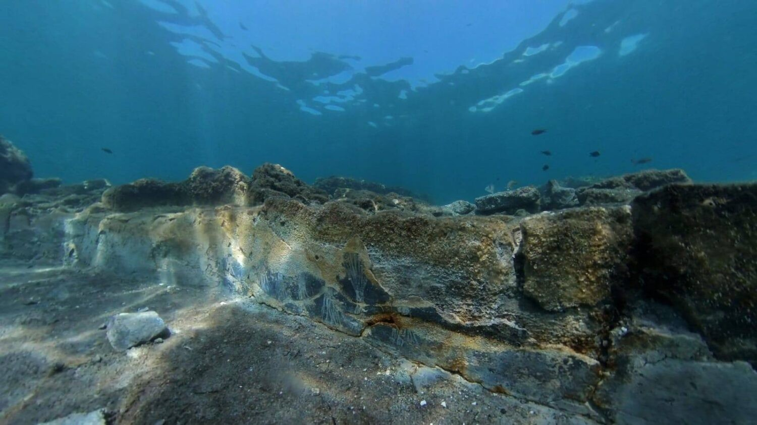 Τα ευρήματα των - ενδεχομένως θερμών λουτρών της έπαυλης του Κικέρωνα. Φωτογραφία: Parco Archeologico Campi Flegrei