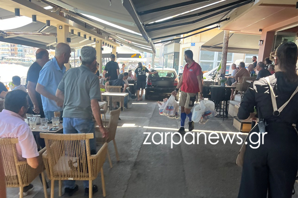 Πανικός στα Χανιά: Μπούκαρε με το αυτοκίνητο σε πεζόδρομο και παρέσυρε τραπέζια και καρέκλες – Η οδηγός τράπηκε σε φυγή