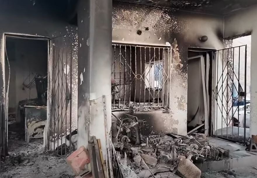 Χίος: Εικόνες ολοκληρωτικής καταστροφής στην Βολισσό από τη φωτιά – ΒΙΝΤΕΟ