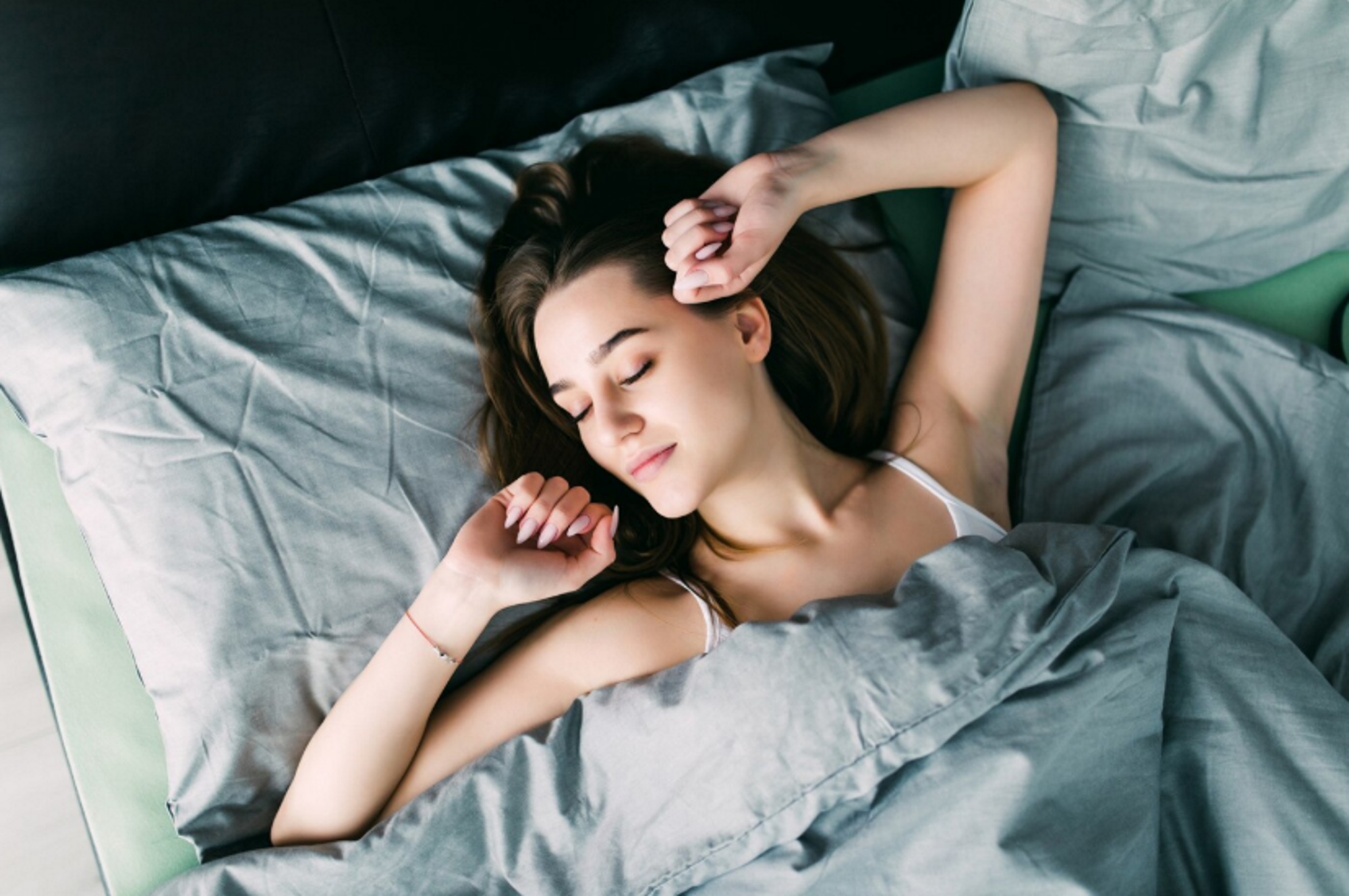 Ύπνος: H πλευρά στην οποία πρέπει να κοιμάστε για να σταματήσετε την αϋπνία και το ροχαλητό, σύμφωνα με μελέτη