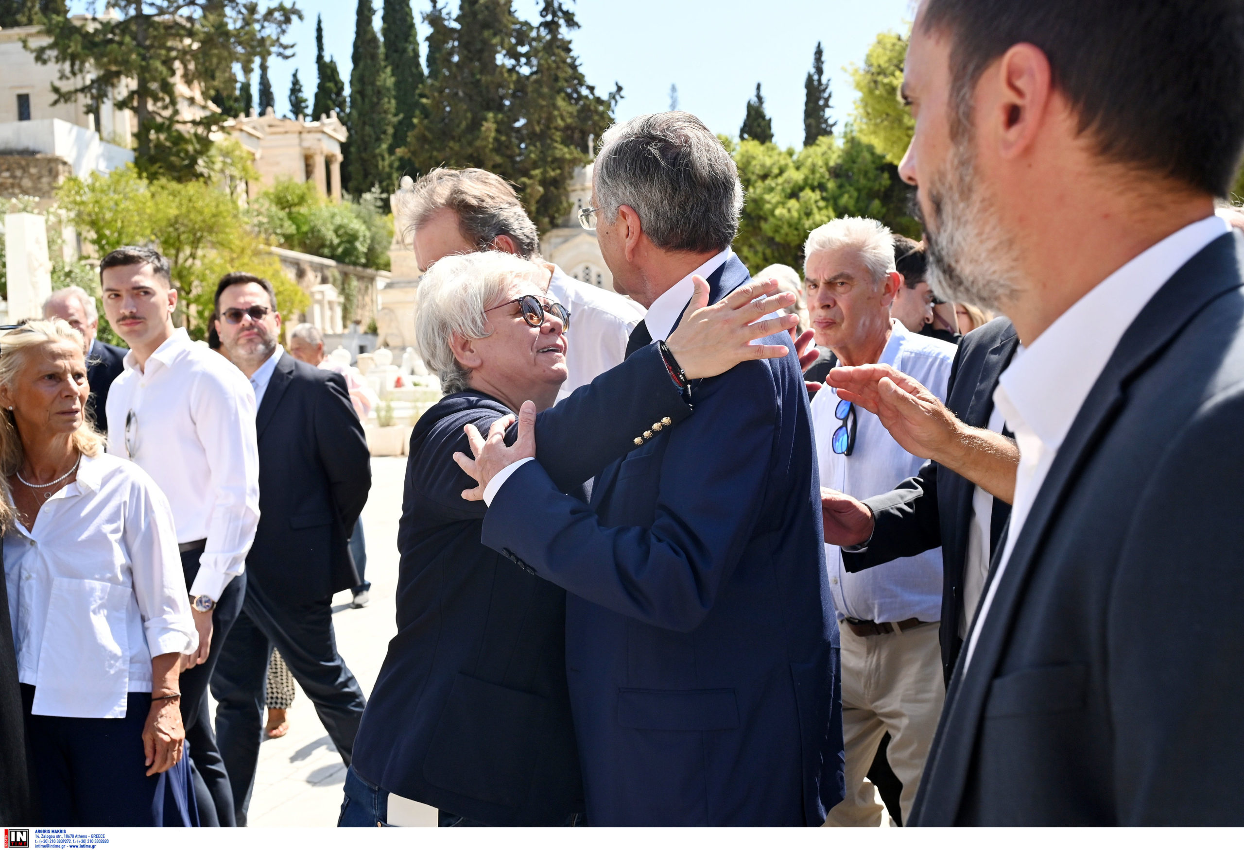 μνημόσυνο, Σαμαρά