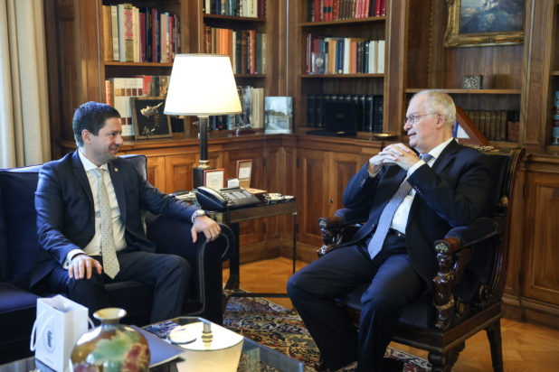 Κωνσταντίνος Τασούλας: Συναντήθηκε με τον πρύτανη του ΕΚΠΑ Γεράσιμο Σιάσο